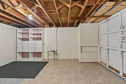 211 E Ottawa Street, Sycamore, IL 60178 - Photo 24