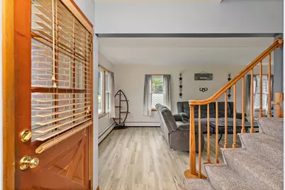 211 E Ottawa Street, Sycamore, IL 60178 - Photo 2