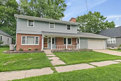 211 E Ottawa Street, Sycamore, IL 60178 - Photo 1
