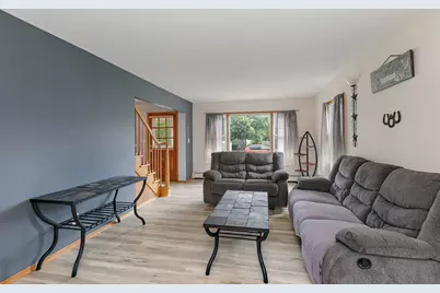 211 E Ottawa Street, Sycamore, IL 60178 - Photo 4