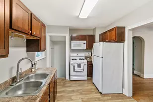 505 Lorraine Ave, Waukegan, IL 60085 - Photo 4