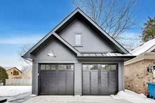 821 S Clay St, Hinsdale, IL 60521 - Photo 36