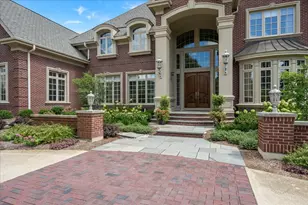 4N881 Old Farm Rd, Saint Charles, IL 60175 - Photo 2