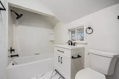 790 Hillview Avenue, West Chicago, IL 60185 - Photo 20