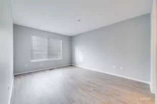 460 Mayflower Ln, Bartlett, IL 60103 - Photo 16