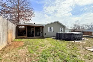 1413 McKinley Street S, Harrisburg, IL 62946 - Photo 4