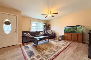 1413 McKinley Street S, Harrisburg, IL 62946 - Photo 8