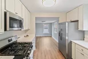 1020 Woodlawn Ave, Waukegan, IL 60085 - Photo 6