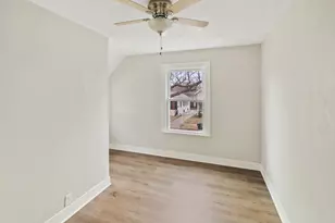 1020 Woodlawn Ave, Waukegan, IL 60085 - Photo 16