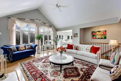 18 Rosewood Drive, Hawthorn Woods, IL 60047 - Photo 4