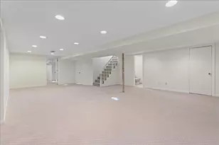 8314 Gross Point Rd, Morton Grove, IL 60053 - Photo 22