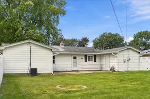 1808 20th Ave, Sterling, IL 61081 - Photo 18