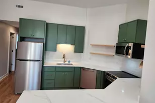 6321 S Eberhart Ave, Chicago, IL 60637 - Photo 10