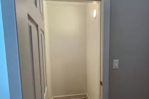 6321 S Eberhart Ave, Chicago, IL 60637 - Photo 14