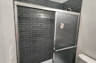 6321 S Eberhart Ave, Chicago, IL 60637 - Photo 26