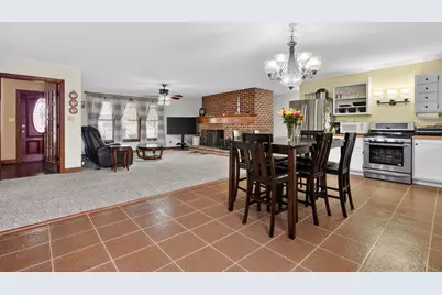 1707 N 2479th Road, Ottawa, IL 61350 - Photo 6