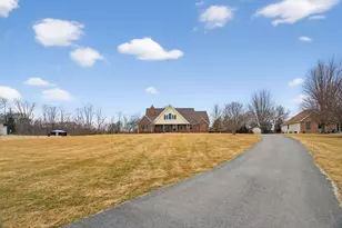 1707 N 2479th Rd, Ottawa, IL 61350 - Photo 2