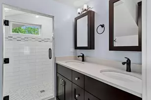 4812 Stonewall Ave, Downers Grove, IL 60515 - Photo 20