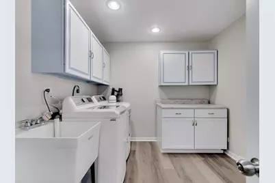 2043 Spring Green Drive, Wheaton, IL 60189 - Photo 12