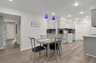 2043 Spring Green Dr, Wheaton, IL 60189 - Photo 8