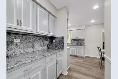 2043 Spring Green Drive, Wheaton, IL 60189 - Photo 10