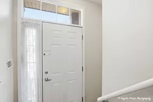 228 Station Park Cir, Grayslake, IL 60030 - Photo 2