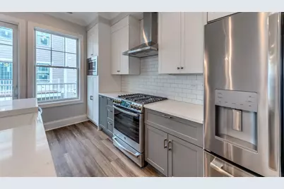 [Address not provided], Elmhurst, IL 60126 - Photo 8