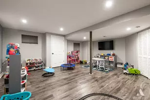 2800 Brisbane Dr, Lake in the Hills, IL 60156 - Photo 20