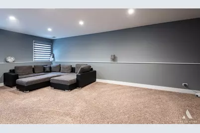 2800 Brisbane Drive, Lake in the Hills, IL 60156 - Photo 14