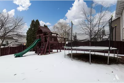 2800 Brisbane Drive, Lake in the Hills, IL 60156 - Photo 32