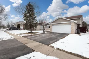 2800 Brisbane Dr, Lake in the Hills, IL 60156 - Photo 36