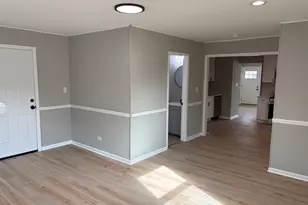 8124 Kensington Ln, Hanover Park, IL 60133 - Photo 16