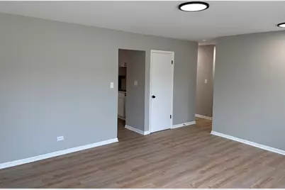 8124 Kensington Lane, Hanover Park, IL 60133 - Photo 6