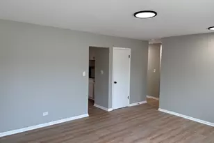 8124 Kensington Ln, Hanover Park, IL 60133 - Photo 6