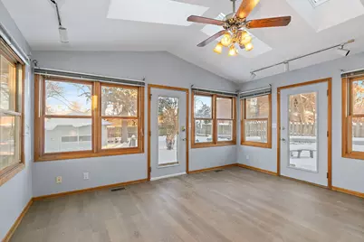 126 Park Avenue, Dekalb, IL 60115 - Photo 6