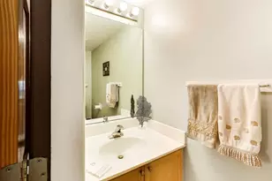 1015 E Wilson Ave, Lombard, IL 60148 - Photo 16