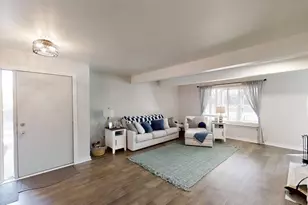 2134 Harbor Town Cir, Champaign, IL 61821 - Photo 4