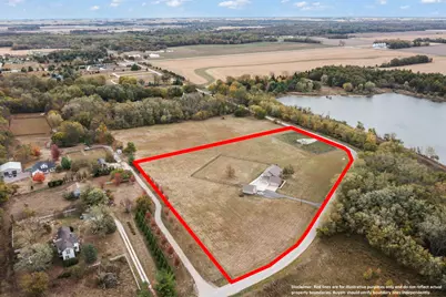302 County Road 2650 N, Mahomet, IL 61853 - Photo 2