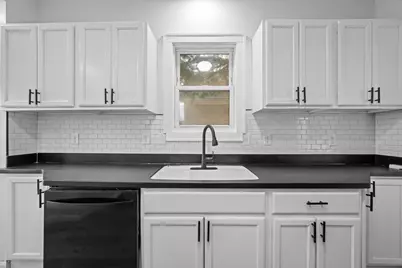 1916 31st Street A, Moline, IL 61265 - Photo 12