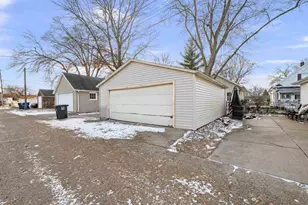 1916 31st Street A, Moline, IL 61265 - Photo 28