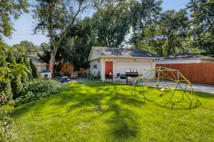 41 Hackberry Ln, Glenview, IL 60025 - Photo 26