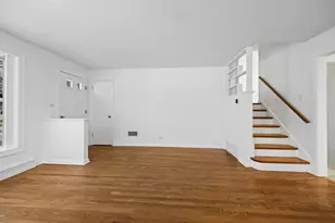 41 Hackberry Ln, Glenview, IL 60025 - Photo 10