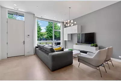 441 W Hobbie Street, Chicago, IL 60610 - Photo 2