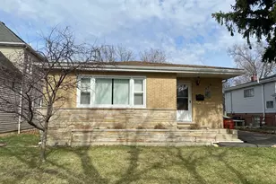 426 E Berteau Ave, Elmhurst, IL 60126 - Photo 1