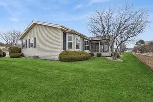 2611 Maywood Ct, Grayslake, IL 60030 - Photo 20