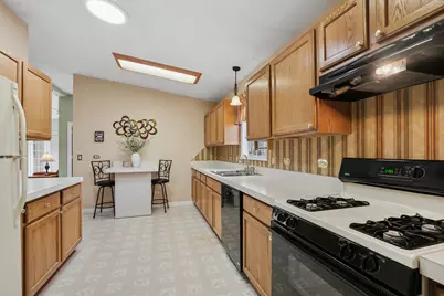 2611 Maywood Court, Grayslake, IL 60030 - Photo 12