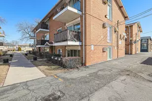 6111 W 64th Pl, Chicago, IL 60638 - Photo 16