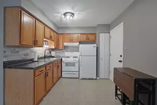 6111 W 64th Pl, Chicago, IL 60638 - Photo 6
