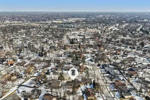 6828 Kincaid Ct, Woodridge, IL 60517 - Photo 32