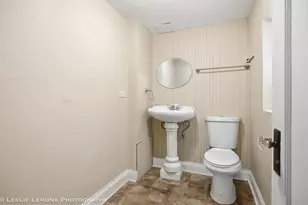 2423 Wesley Ave, Berwyn, IL 60402 - Photo 22